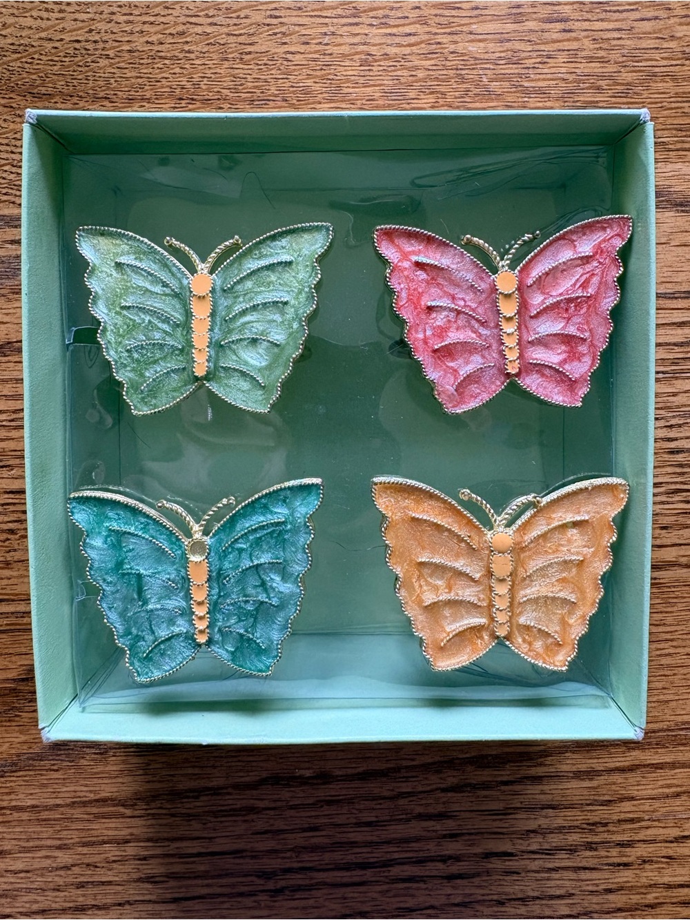 2 sets of Lenox Butterfly Meadow set of 4 Napkin Rings - pastel colors and gold - Picture 6 of 13